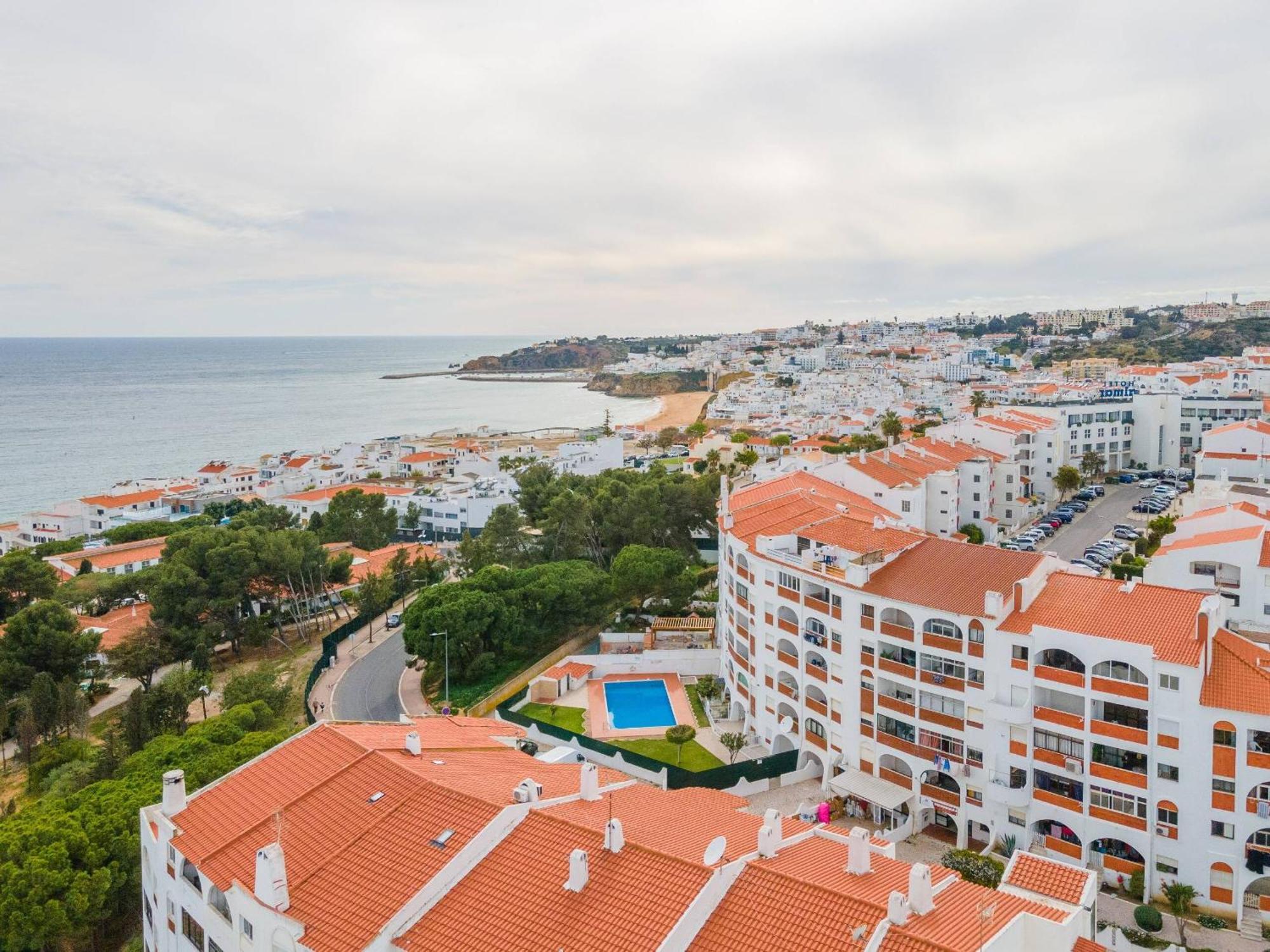 Palmeiras Apartment - 19A By Hellovacations アルブフェイラ エクステリア 写真