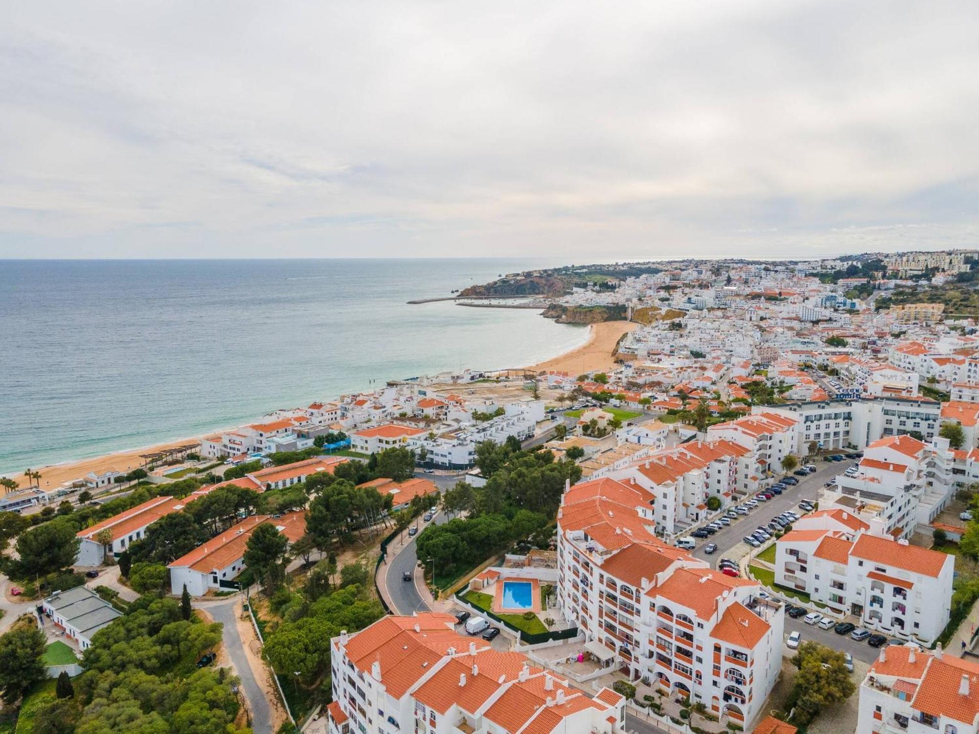 Palmeiras Apartment - 19A By Hellovacations アルブフェイラ エクステリア 写真
